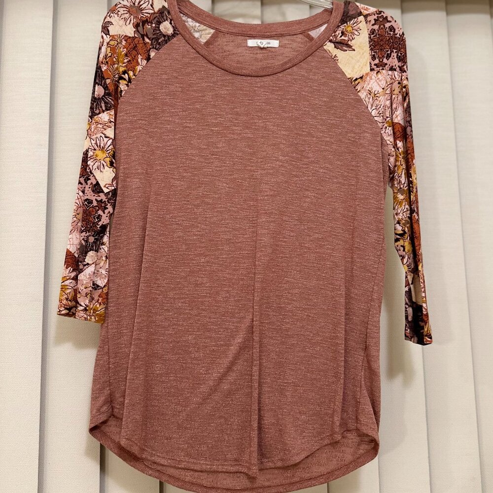 Maurices, Size XS, and dusty pink shirt